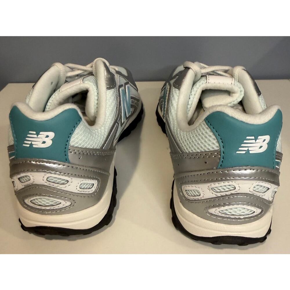 NIB New Balance 204L Sneakers - Women's Size 9.5 - Picture 4 of 7
